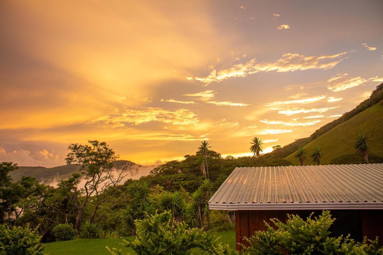 Casitas De Montana Cabuya Hotel Monteverde ภายนอก รูปภาพ